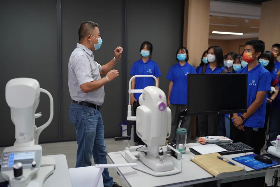 浙江大学研究生支教团走进润城普瑞眼科医院